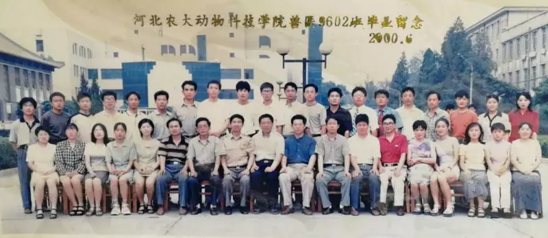唐世峰1.png